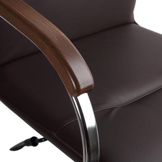 Кресло офисное Samba GTP CHR61 V-03 1.031 кожзам темно-коричневый, подлокотник орех, крестовина хром (box-2)