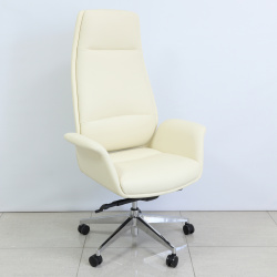 Кресло руководителя Офис Система 006, Milk PU 270-03, кожзам молочный, крестовина хром Fiorenzo